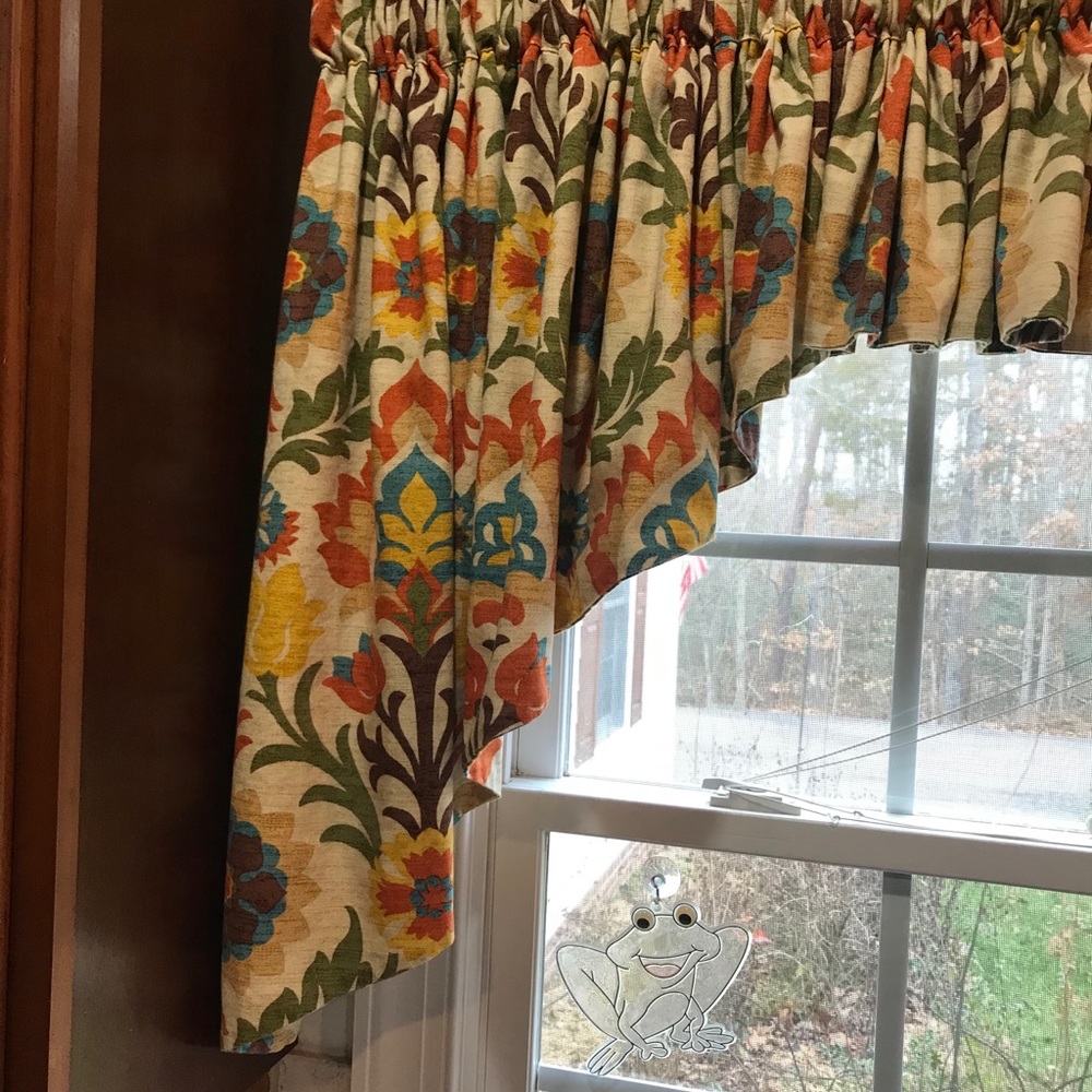Valances- SOLD - Picture 4 of 7